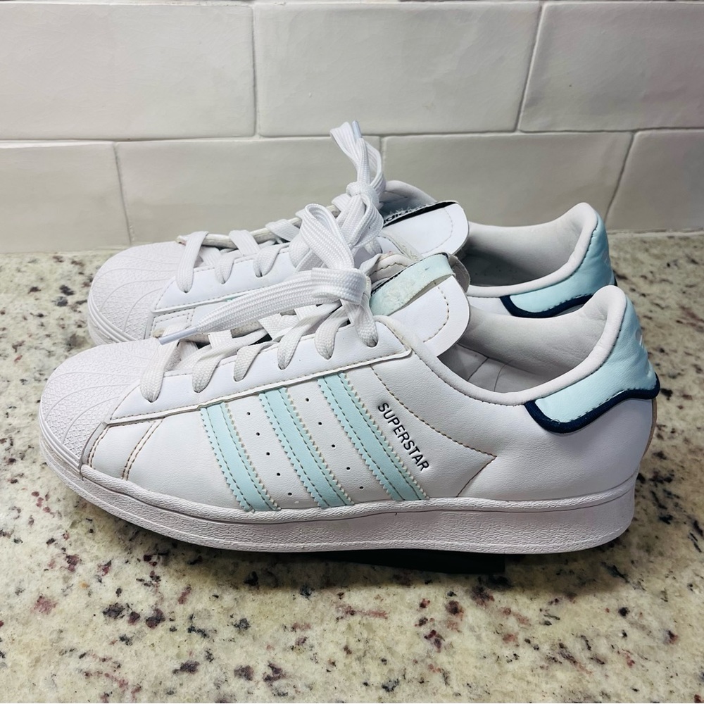 Women’s Adidas Superstar size 7.   Worn a handful of times.
